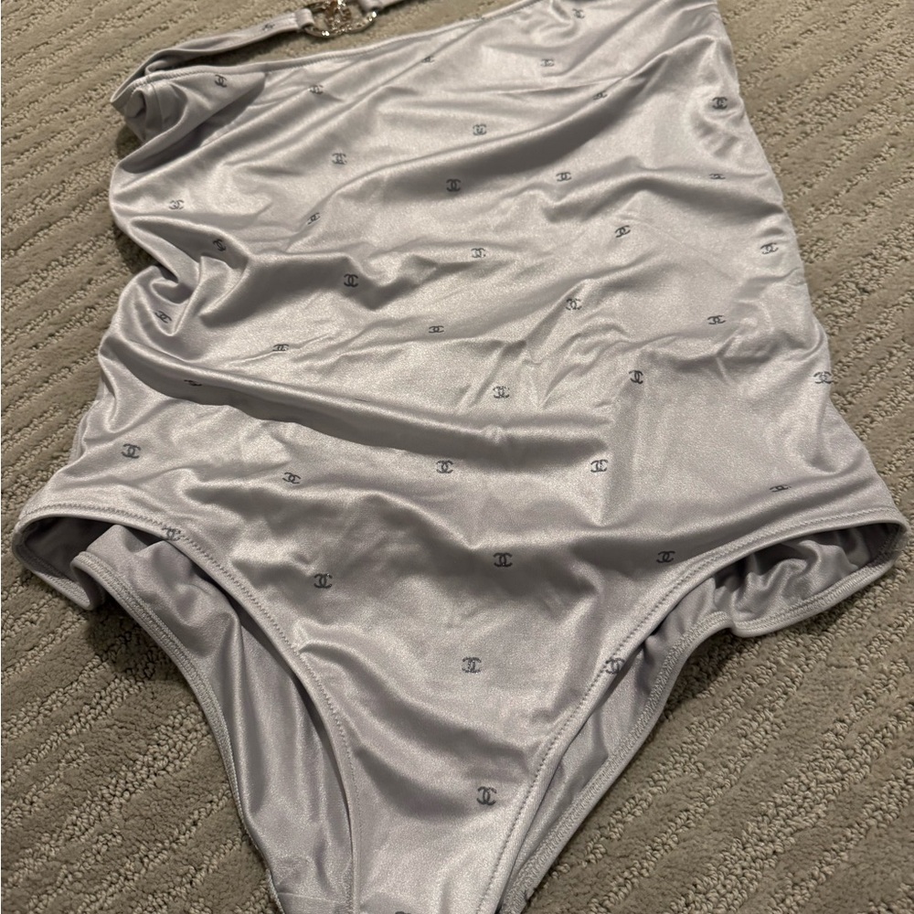 CHANEL Silver CC Logo Swim/body Suit - Size 42 - Picture 3 of 15
